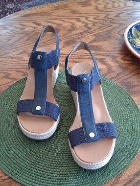 Vionic Calera Navy Blue Leather Stretch Espadrille Wedge Sandals Size 11